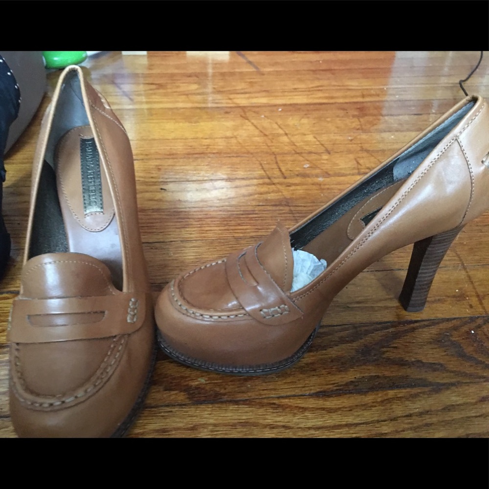 Banana Republic Tan Size 7 heels